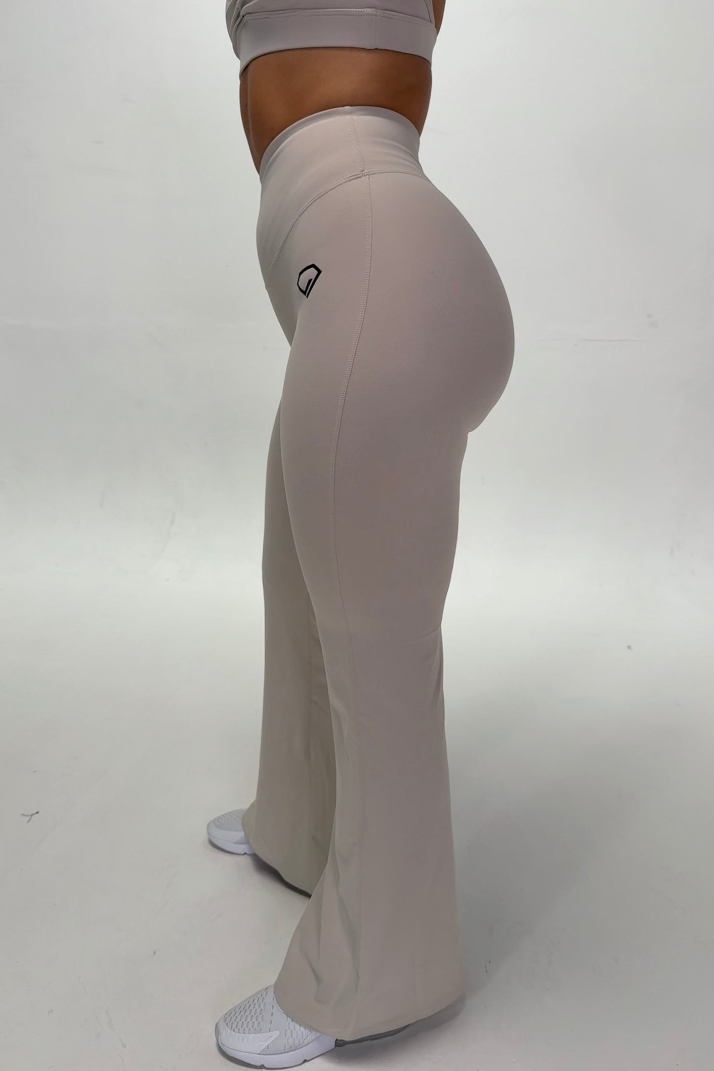 Allure Flared Leggings